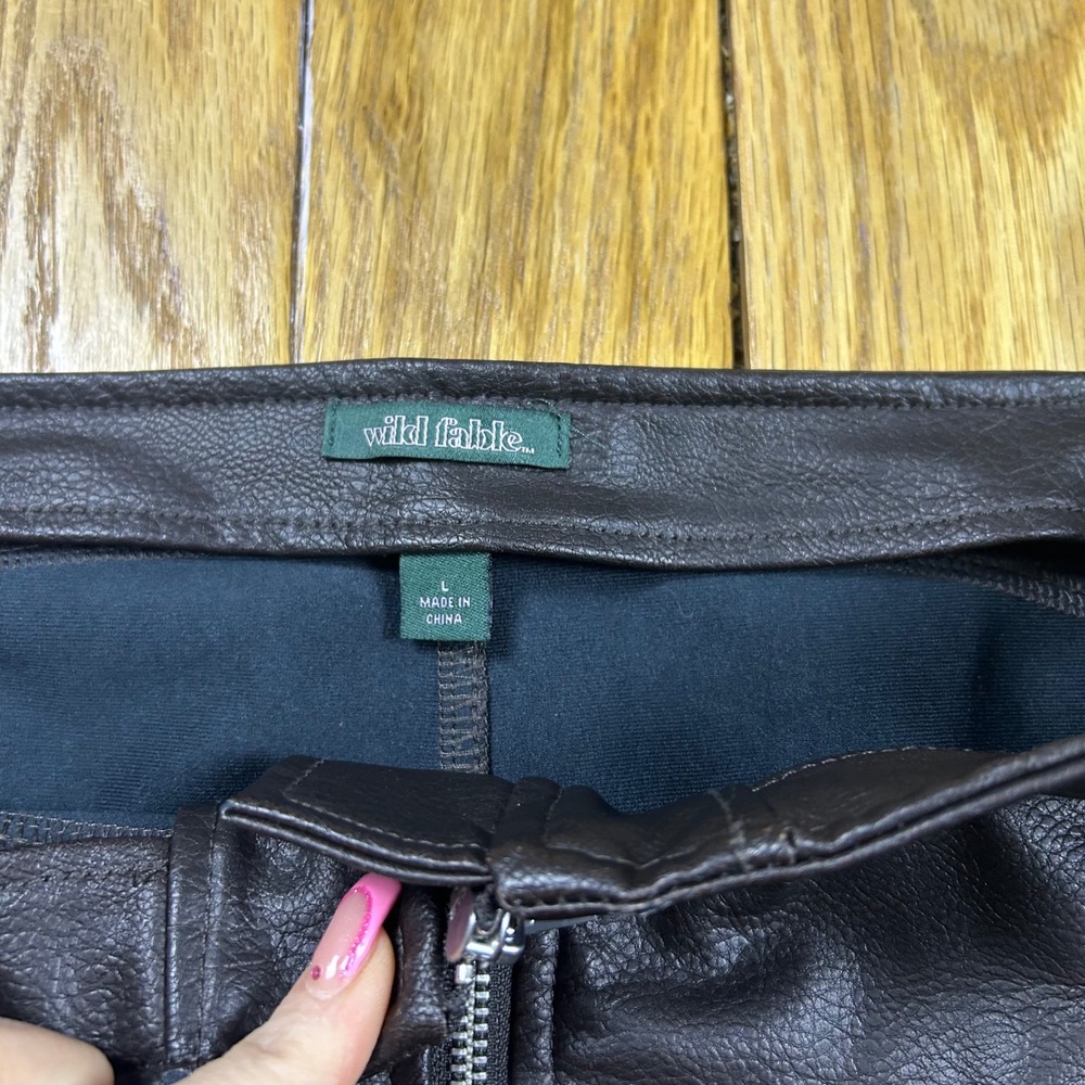 Wild Fable Faux Leather Mini Skirt Zipper Front Black Size L - Picture 3 of 3